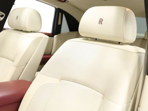 Used 2013 Rolls-Royce Ghost RWD image 16
