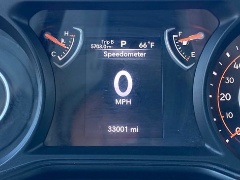 Used 2024 Jeep Wrangler Sport S image 17