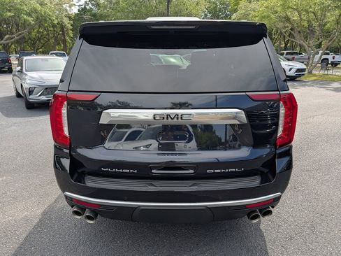 Used 2023 GMC Yukon Denali w/ Advanced Technology Package AWD/4WD image 4
