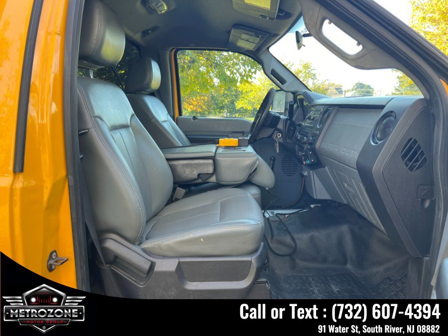 Used 2011 Ford F550 4x4 Regular Cab Super Duty w/ Payload Upgrade Pkg image 25