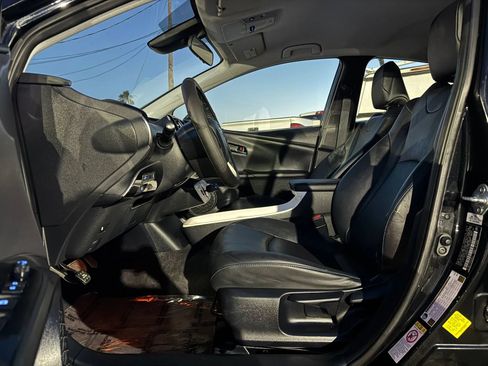 Used 2016 Toyota Prius Four Touring FWD image 20