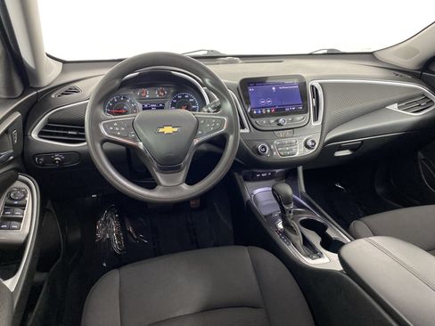 Used 2023 Chevrolet Malibu LT FWD image 17