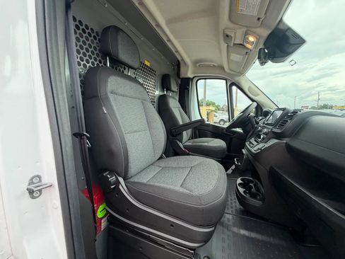 Used 2024 RAM ProMaster 2500 w/ Safety Group FWD image 21