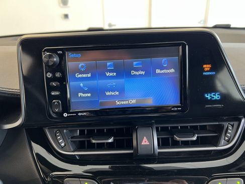 Used 2018 Toyota C-HR XLE image 11