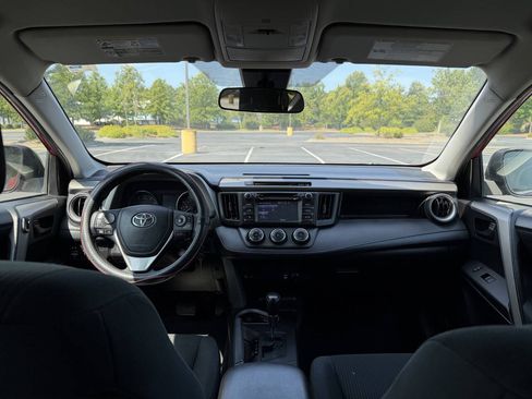 Used 2017 Toyota RAV4 LE w/ Carpet Mat Package FWD image 20