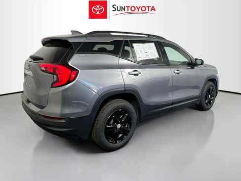 Used 2018 GMC Terrain SLE w/ Driver Convenience Package image 4