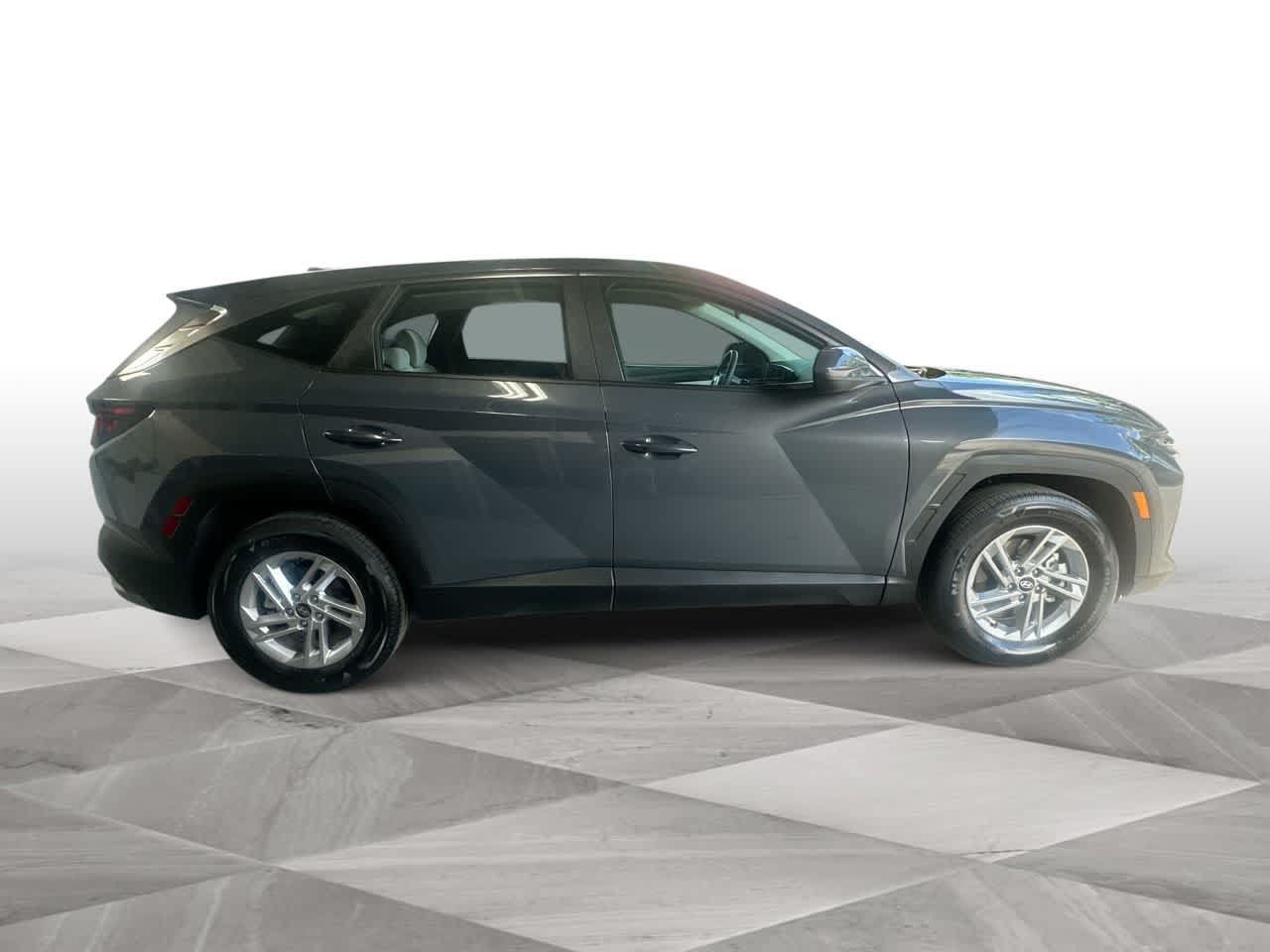 Used 2026 Hyundai Tucson SE FWD image 9