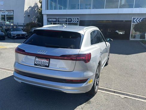 Used 2022 Audi e-tron Premium Plus AWD/4WD image 6