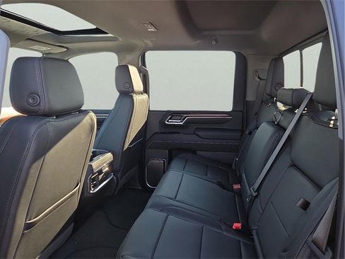 New 2026 GMC Sierra 2500 Denali w/ Denali Reserve Package image 12