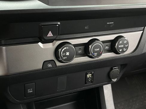 Used 2019 Toyota Tacoma SR w/ SR Convenience Package RWD image 19