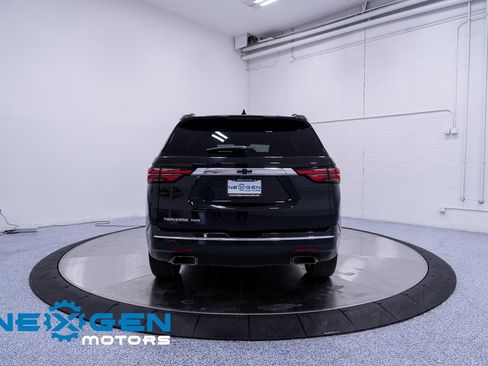 Used 2023 Chevrolet Traverse High Country image 36