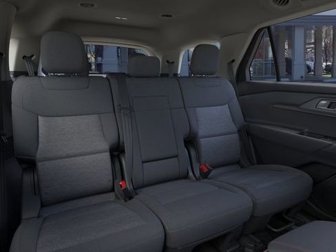 Used 2026 Ford Explorer Active AWD/4WD image 11