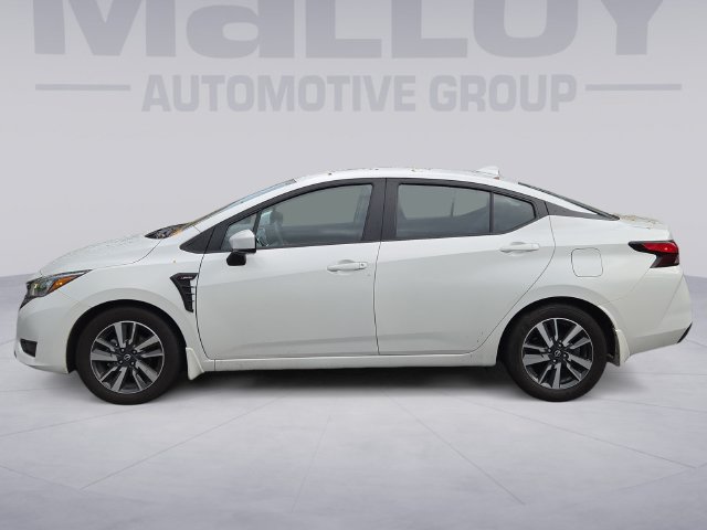 Used 2025 Nissan Versa SV w/ Trunk Package FWD image 2