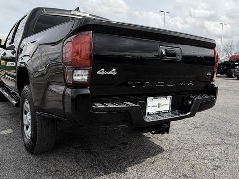 Used 2022 Toyota Tacoma SR AWD/4WD image 6