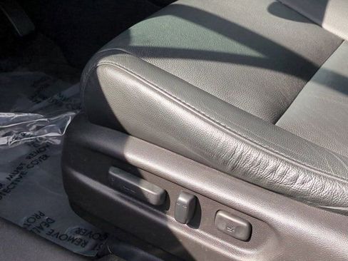 Used 2020 Honda Pilot Touring image 12