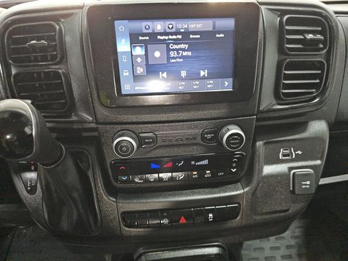 Used 2024 RAM ProMaster 2500 w/ Convenience Group FWD image 12