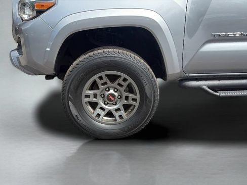 Used 2020 Toyota Tacoma TRD Sport RWD image 25