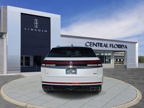 Used 2025 Volkswagen Atlas Cross Sport SEL Premium R-Line image 6