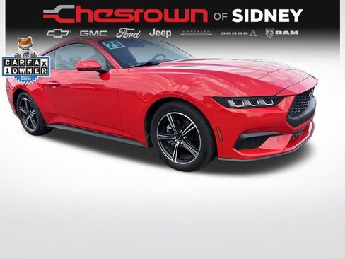 Used 2025 Ford Mustang Coupe RWD image 7