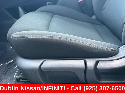 Used 2025 Nissan Rogue S FWD image 14