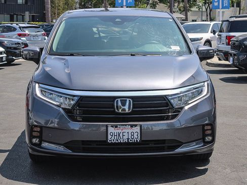 Used 2023 Honda Odyssey Elite image 2