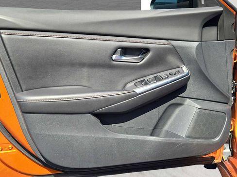Used 2022 Nissan Sentra SR w/ Lighting Package FWD image 17