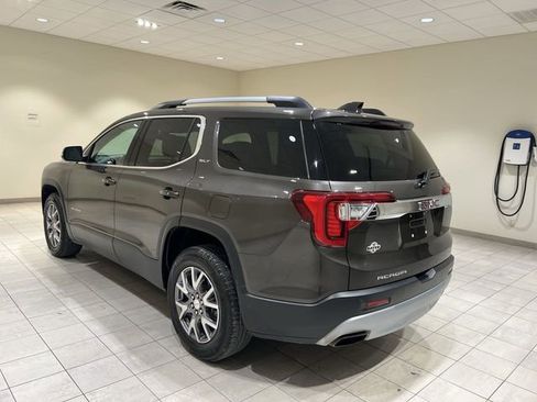 Used 2020 GMC Acadia SLT image 3