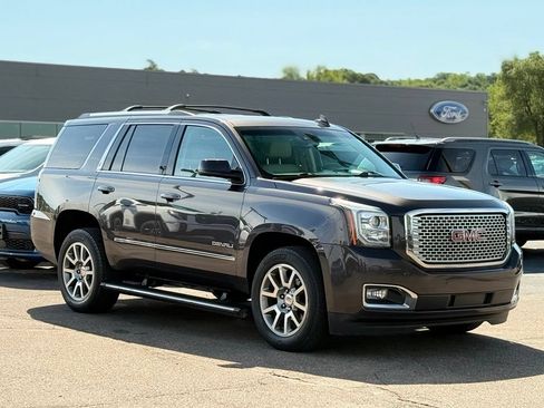 Used 2017 GMC Yukon Denali AWD/4WD image 29