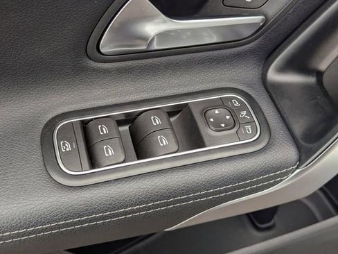 Used 2025 Mercedes-Benz CLA 250 image 25