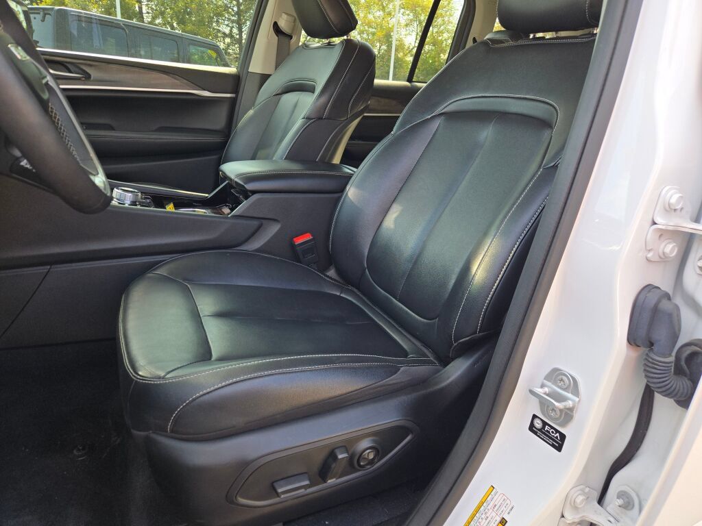 Used 2022 Jeep Grand Cherokee Limited 4xe AWD/4WD image 25