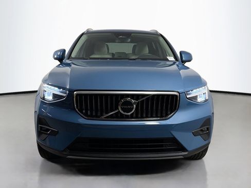 Certified 2023 Volvo XC40 B5 Plus w/ Protection Package Premier image 2