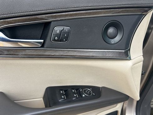 Used 2020 Lincoln Nautilus Reserve image 20