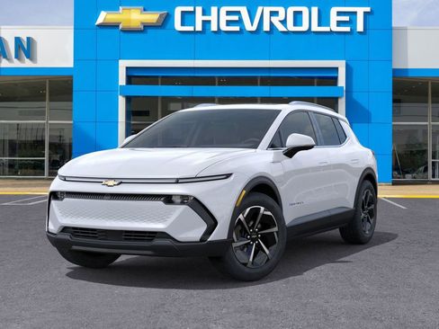 New 2026 Chevrolet Equinox EV LT image 6