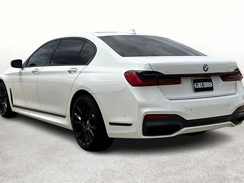 Used 2022 BMW 740i w/ M Sport Package image 14