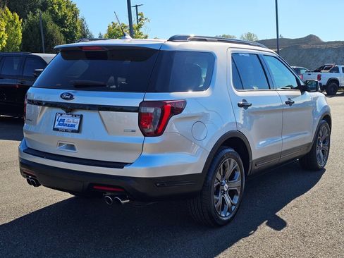 Used 2018 Ford Explorer Sport w/ Equipment Group 401A AWD/4WD image 5
