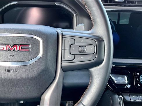 Used 2023 GMC Sierra 1500 AT4 w/ AT4 Premium Package AWD/4WD image 11