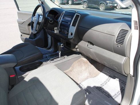 Used 2015 Nissan Frontier S RWD image 13
