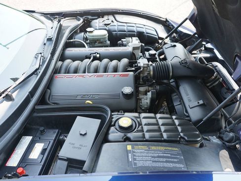 Used 2000 Chevrolet Corvette Convertible RWD image 23