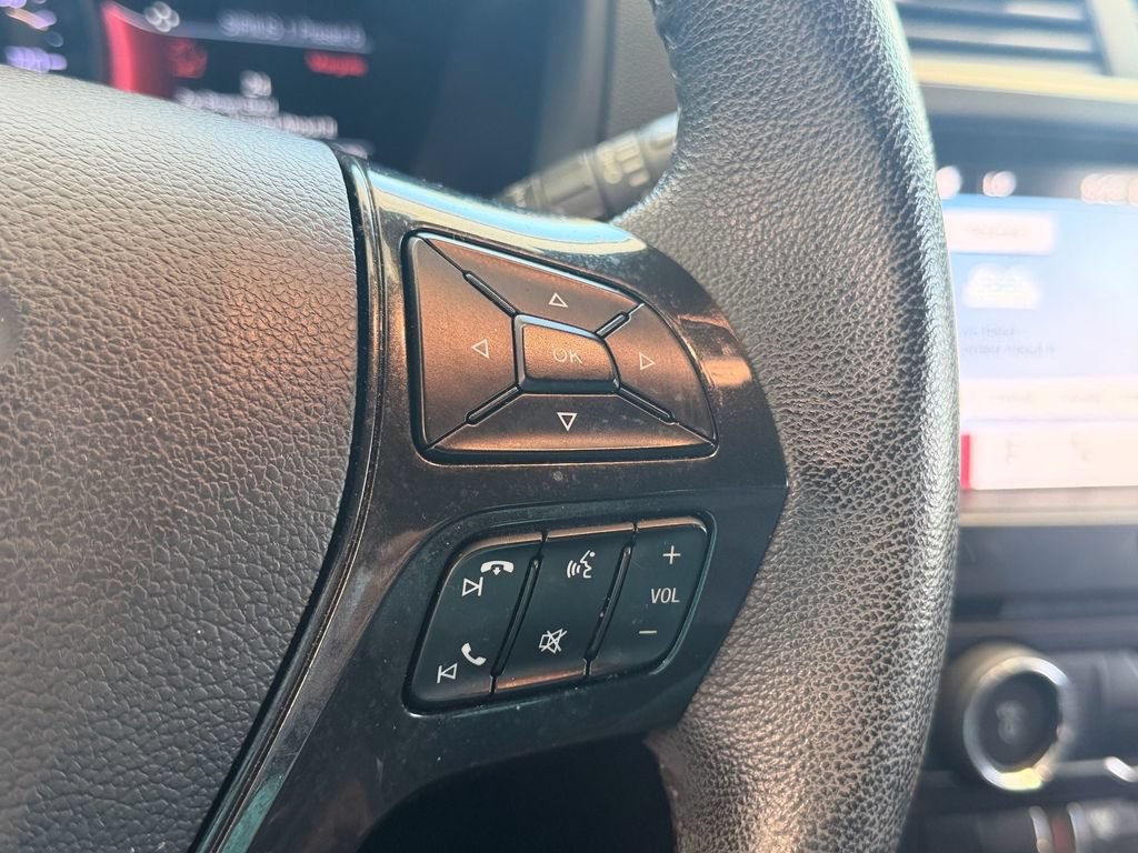 Used 2018 Ford Explorer XLT w/ Equipment Group 202A FWD image 15