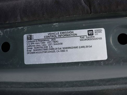 Certified 2025 Chevrolet Silverado 1500 LT w/ LPO, Dark Essentials Package AWD/4WD image 7