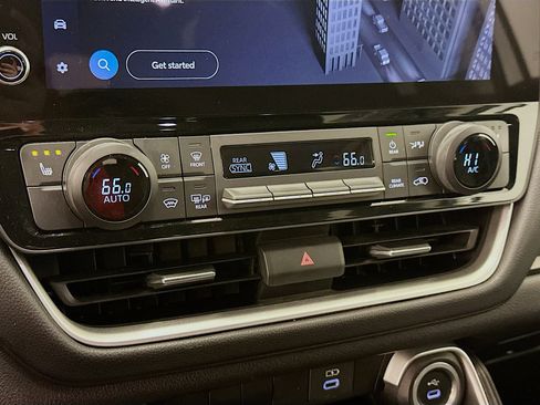 Used 2025 Toyota Grand Highlander XLE image 24