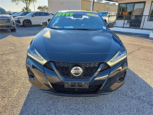 Used 2021 Nissan Maxima SR w/ Sport Mat Group image 2