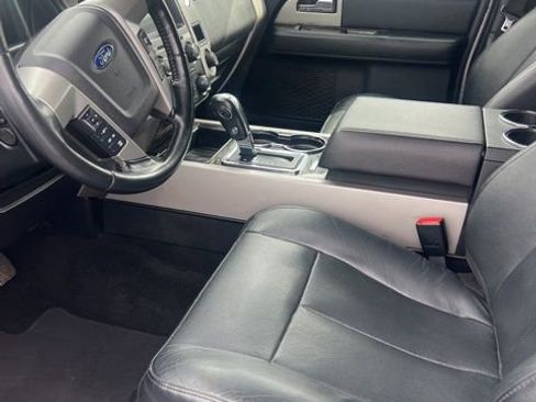 Used 2017 Ford Expedition Limited AWD/4WD image 4
