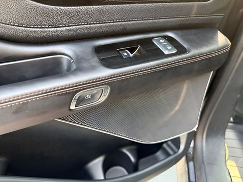 Used 2024 Lincoln Aviator AWD w/ Premium Package image 29