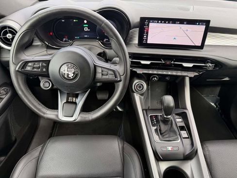 Used 2024 Alfa Romeo Tonale Ti image 15