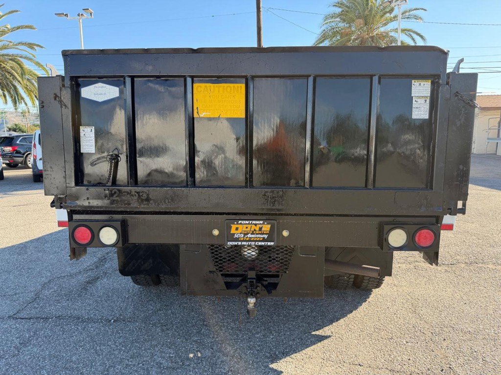 Used 2006 Ford F550 2WD Regular Cab Super Duty image 7