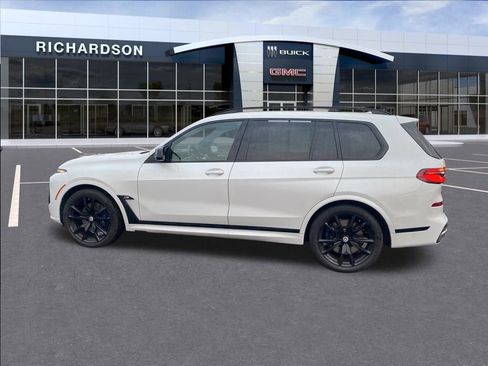 Used 2023 BMW X7 M60i w/ Executive Package image 34