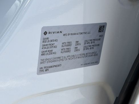 Used 2023 Rivian R1S Adventure AWD/4WD image 25