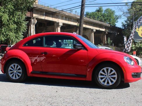 Used 2014 Volkswagen Beetle 2.5 FWD image 8