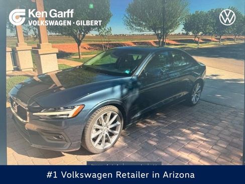 Used 2021 Volvo S60 T6 Momentum w/ Premium Package AWD/4WD image 1